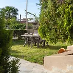 Elio B 1Bdr Apt With Garden 1 Min From The Beach By Hospi